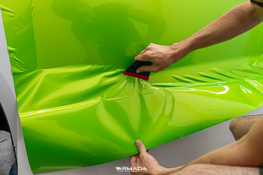 Total covering Hexis Wasabi Green sur une Audi RS3 par Armada Racing