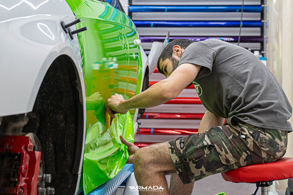 Total covering Hexis Wasabi Green sur une Audi RS3 par Armada Racing