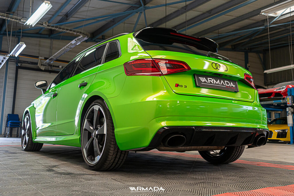 Total covering Hexis Wasabi Green sur une Audi RS3 par Armada Racing