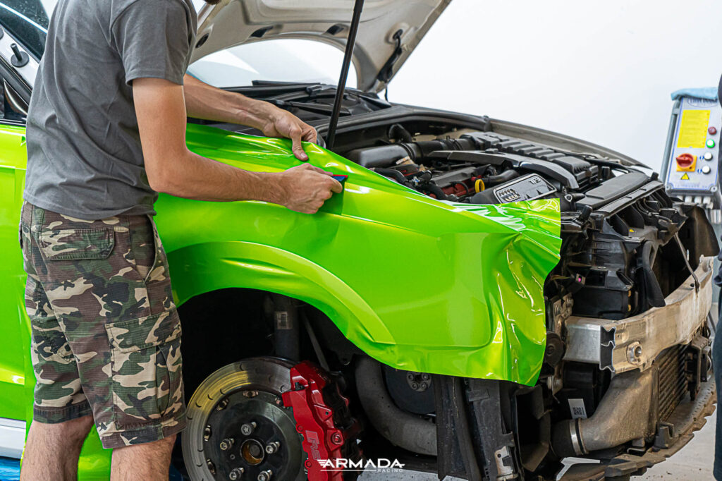 Total covering Hexis Wasabi Green sur une Audi RS3 par Armada Racing